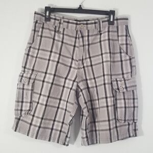 Beverly Hills Polo Club Lightweight Plaid Shorts. 34" Waist. 11" Inseam.